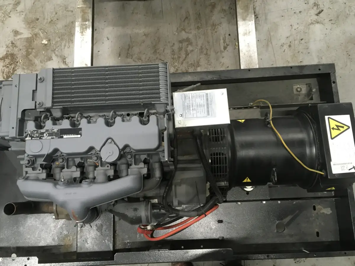 DEUTZ BF4L2011 GENERATOR 40KVA NEU – Bild 5