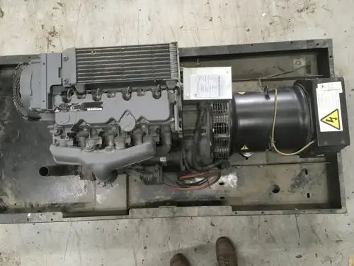 DEUTZ BF4L2011 GENERATOR 40KVA NEW - Thumb image 4