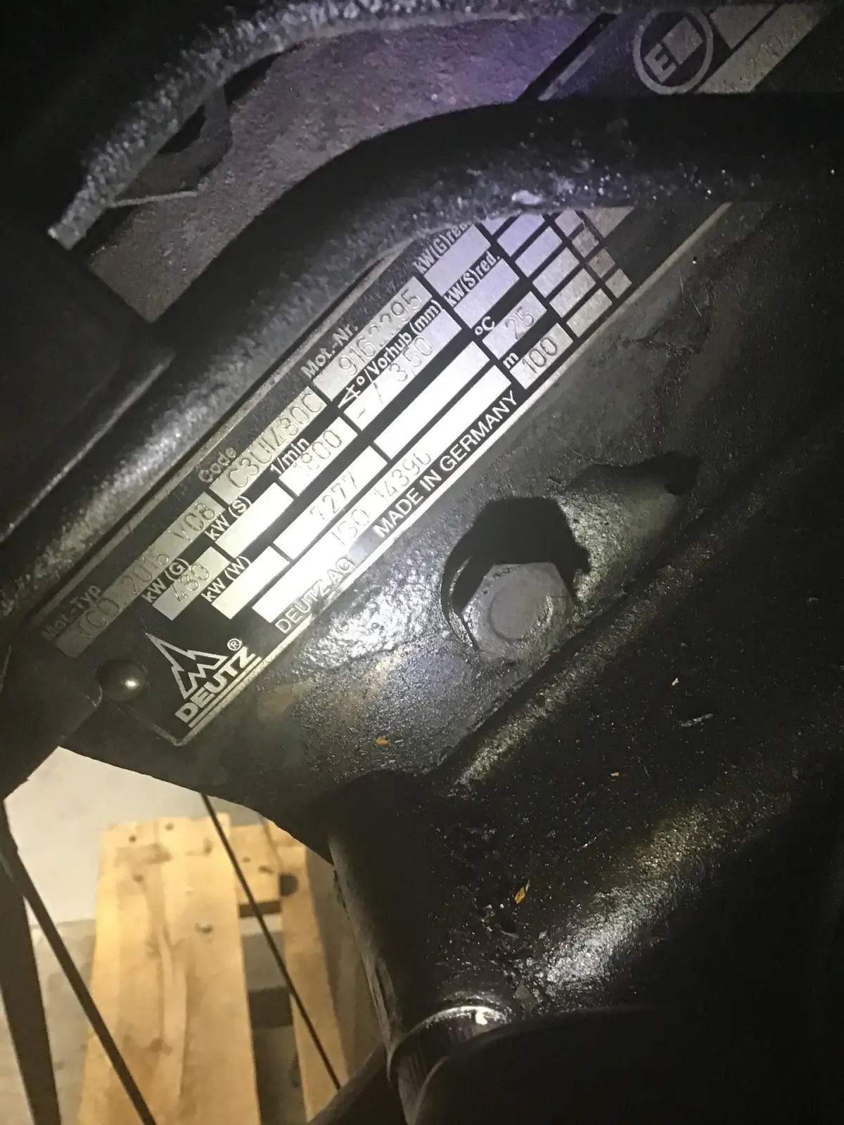 MOTOR DEUTZ TCD2015 V8 USADO - Imagen 6