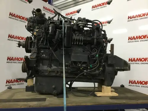 KOMATSU SAA6D125E-5 USADO