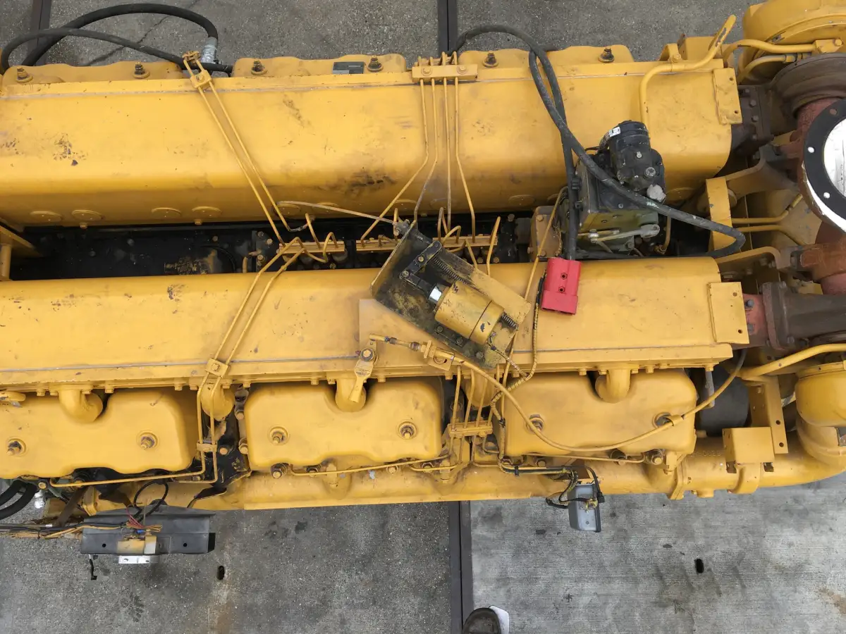 GENERADOR CATERPILLAR D398 66B 700 KVA USADO - Imagen 5