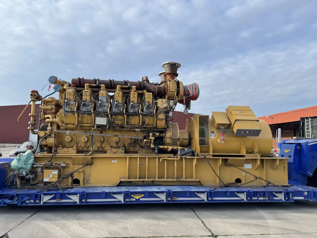 CATERPILLAR G3612 GENERATOR 3256KVA 1YG-1303523 USED - Picture 2