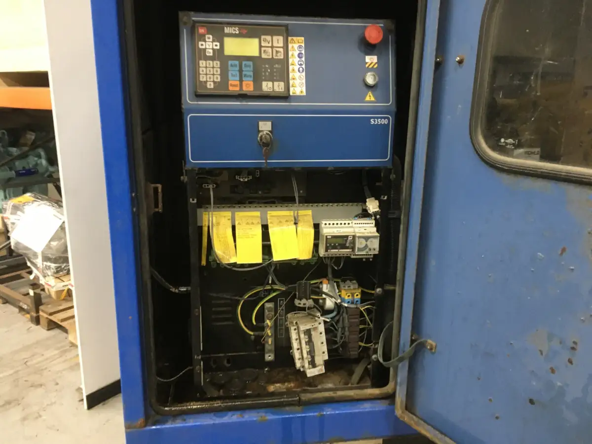 JOHN DEERE 4045TF120 GENERATOR 60 KVA GEBRAUCHT – Bild 7