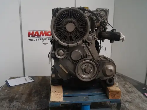 БУ ДВИГАТЕЛЬ DEUTZ BF4L1011 - Миниатюра 2