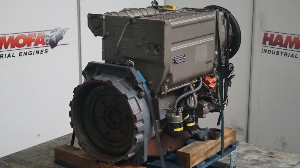 GEBRAUCHTER DEUTZ BF4L1011T MOTOR – Bild 5