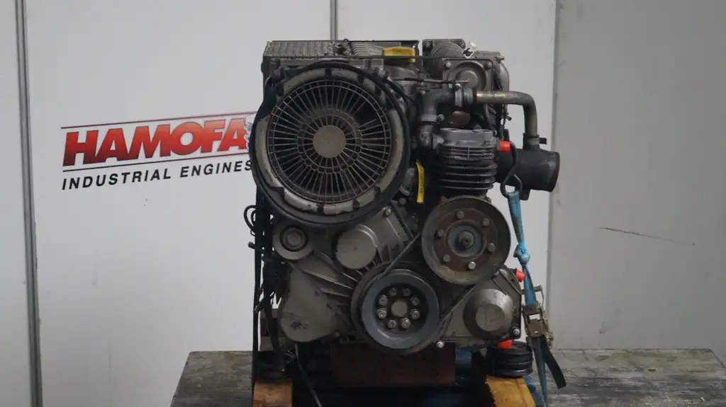 USED DEUTZ BF4L1011T ENGINE - Picture 8