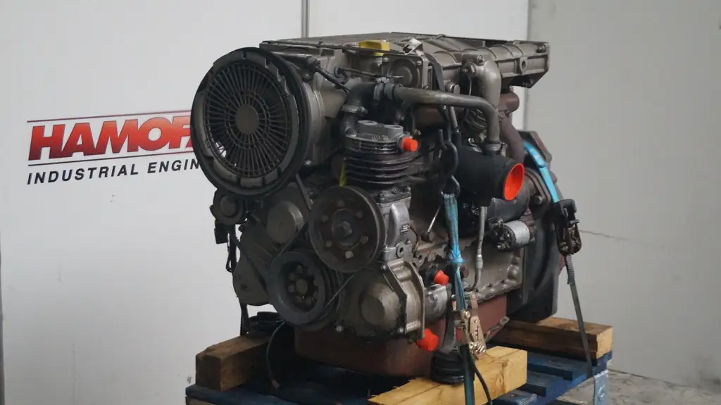 USED DEUTZ BF4L1011T ENGINE - Picture 9
