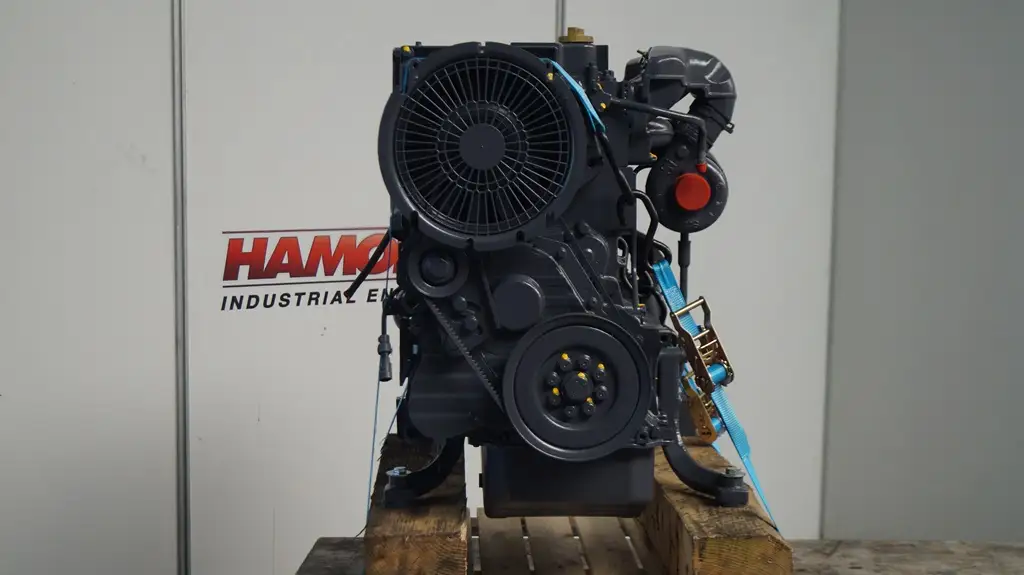 RECONDITIONED DEUTZ D2011L04W ENGINE - Picture 3