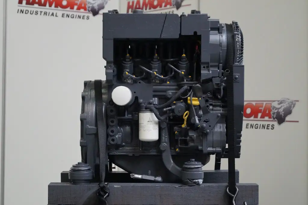 RECONDITIONED DEUTZ F3L1011F ENGINE - Picture 6