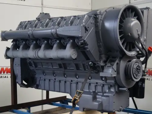 ОТРЕМONTированный ДВИГАТЕЛЬ DEUTZ F12L513L