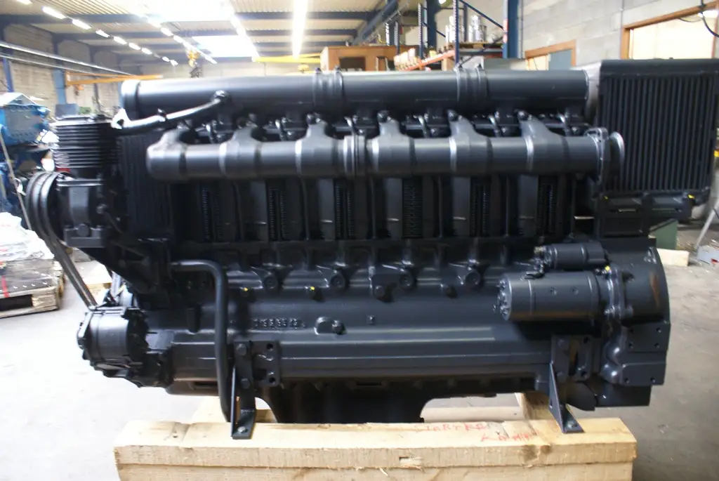ÜBERHOLTER DEUTZ F6L413FRW MOTOR – Bild 3