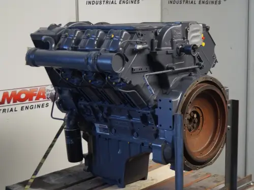 ВОССТАНОВЛЕННЫЙ ДВИГАТЕЛЬ DEUTZ F6L413FW - Миниатюра 3