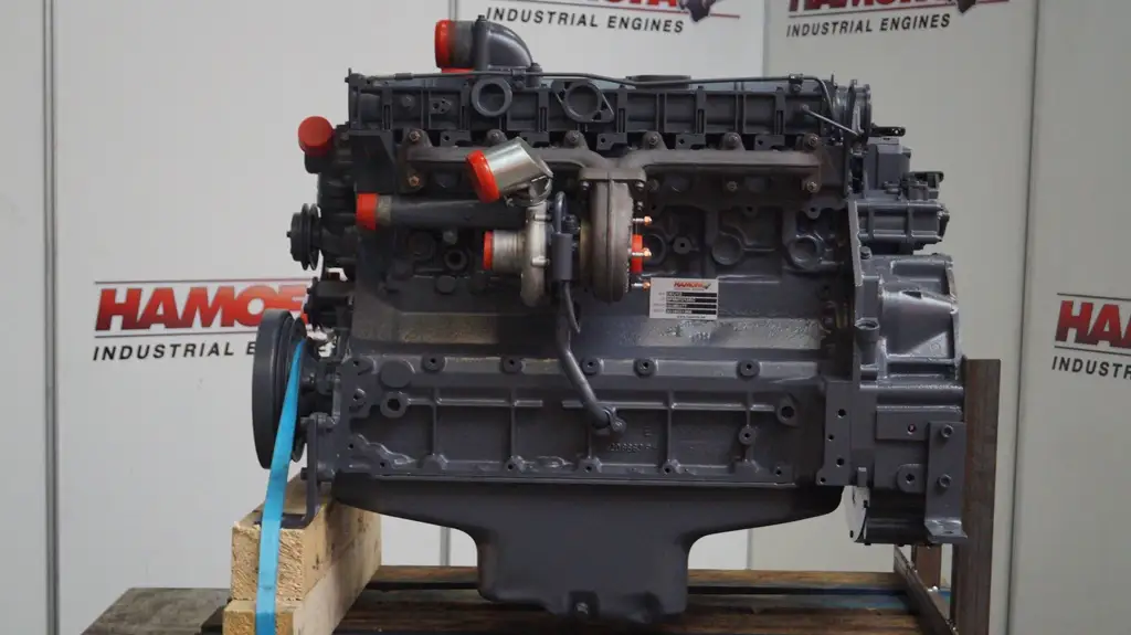 RECONDITIONED DEUTZ BF6M1012E ENGINE - Picture 4