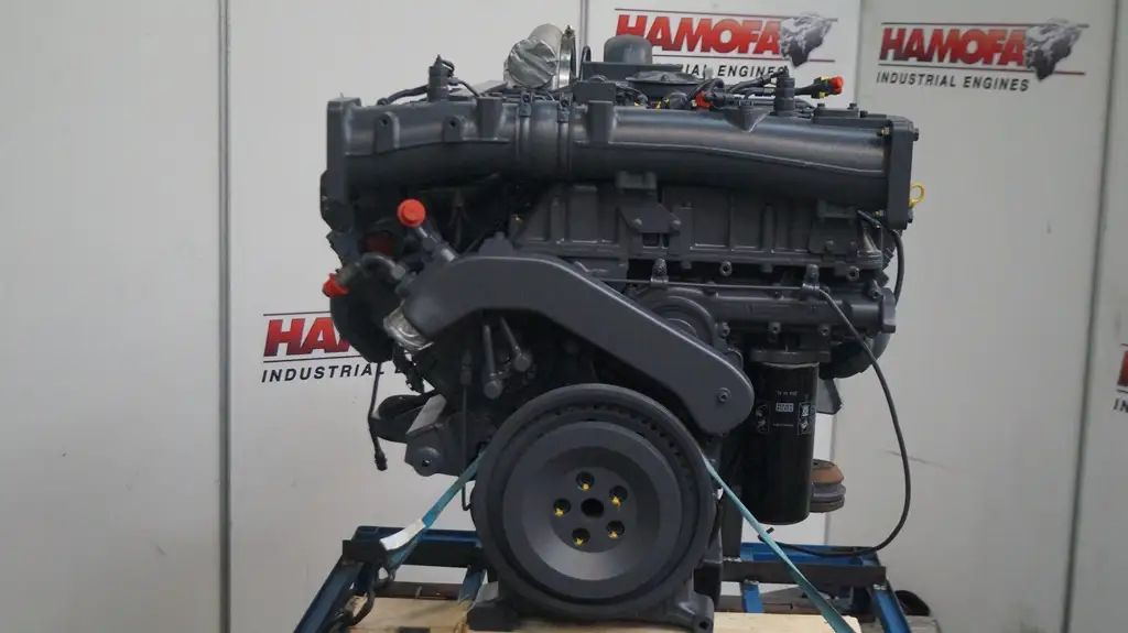 MOTOR RECONSTRUIDO DEUTZ TCD2015 V8 - Imagen 8