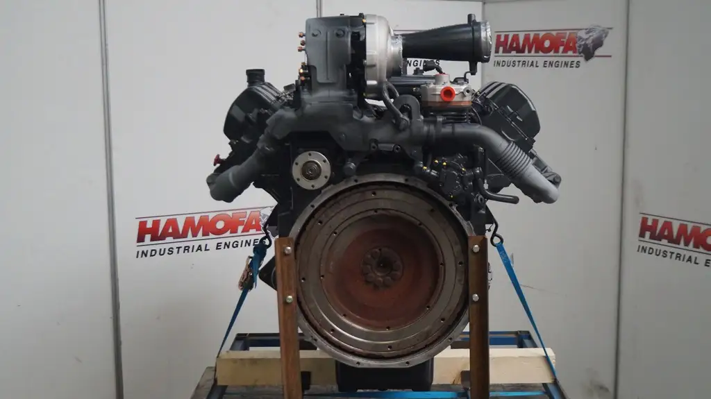 MERCEDES OM 541.952 RECONDITIONED - Picture 4