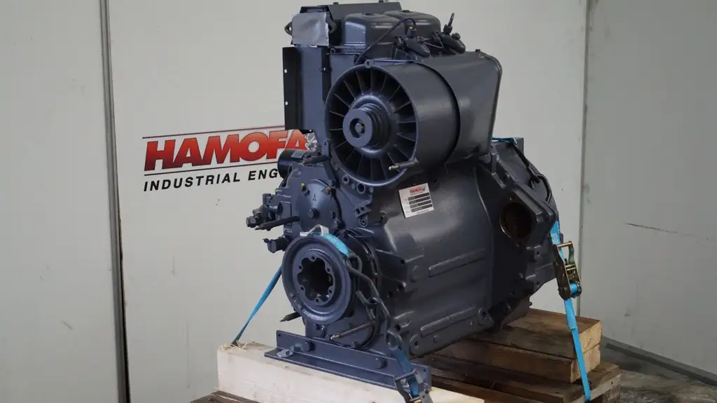 RECONDITIONED DEUTZ F2L912 ENGINE - Picture 8