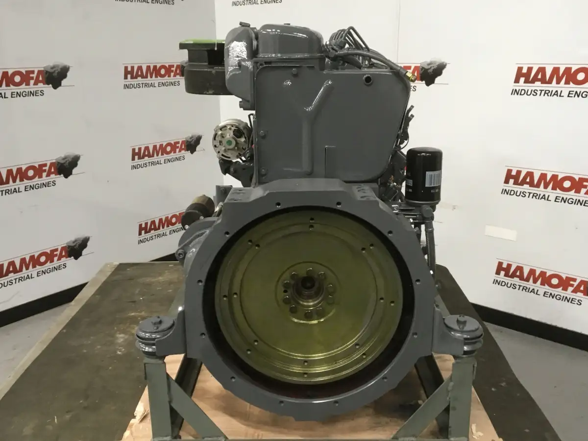RECONDITIONED DEUTZ F6L912 ENGINE - Picture 3