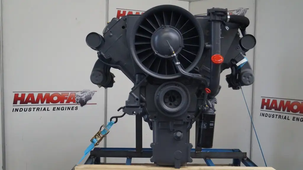 RECONDITIONED DEUTZ F6L413F-104 ENGINE - Picture 4