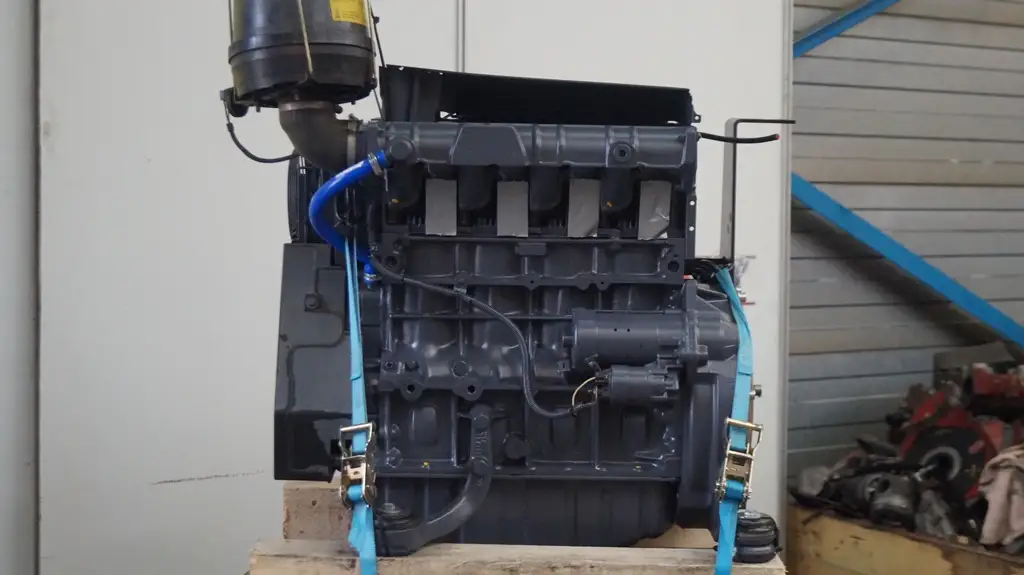 MOTOR DEUTZ F4L1011F RECONSTRUIDO - Imagen 2