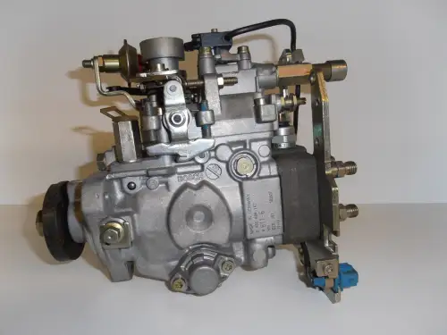 Топливный насос BOSCH 582807-0460484142 ВОССТАНОВЛЕННЫЙ