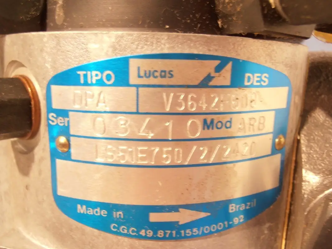 POMPE À CARBURANT LUCAS 3642F600 RÉNOVÉE - Image 2