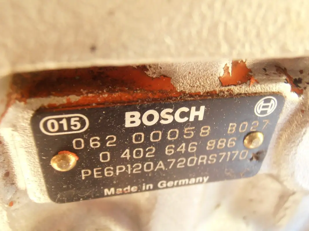 BOMBA DE COMBUSTIBLE BOSCH 0402646886 NUEVA - Imagen 2