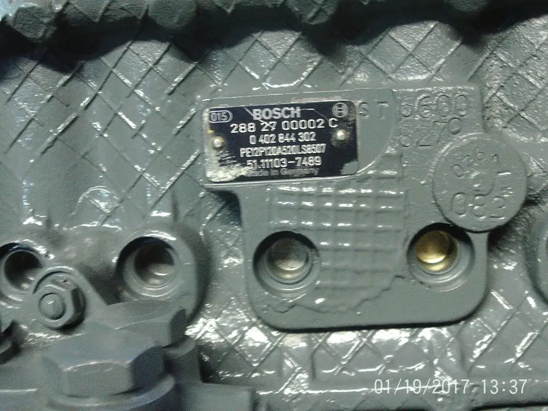 POMPE À CARBURANT BOSCH 0402844302 NEUVE - Image 2