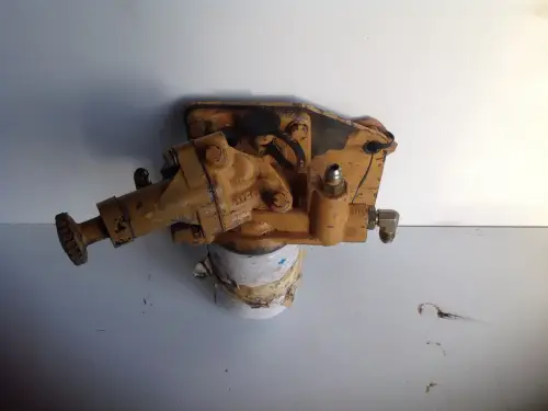 CATERPILLAR FUEL FILTER HOUSING 1365017 USED - Thumb image 2