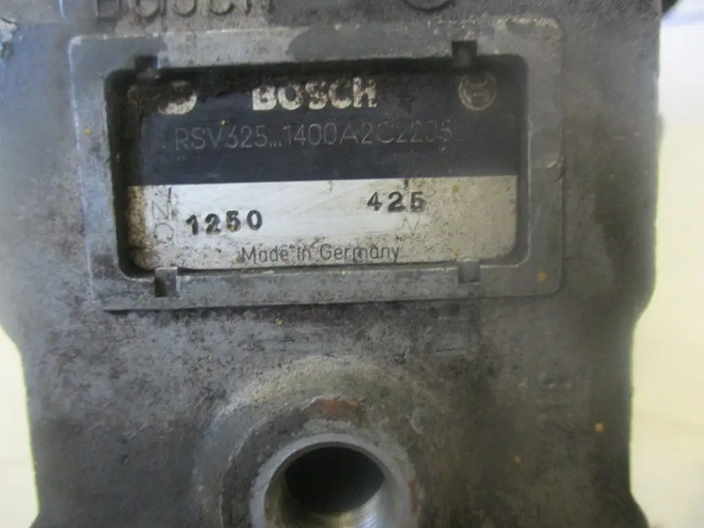 BOSCH KRAFTSTOFFPUMPE 0400876330 GEBRAUCHT – Bild 2