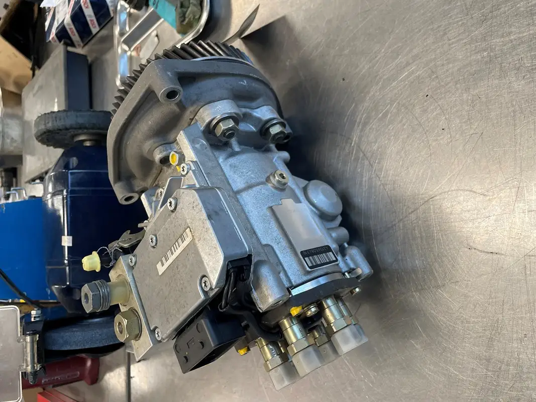 BOSCH PUMP DISTRIBUIDORA DE INYECCIÓN 0 470 506 048 NUEVA - Imagen 2