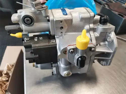 CUMMINS KRAFTSTOFFPUMPE CUMMINS KT38 3899108 NEU – Vorschaubild 1