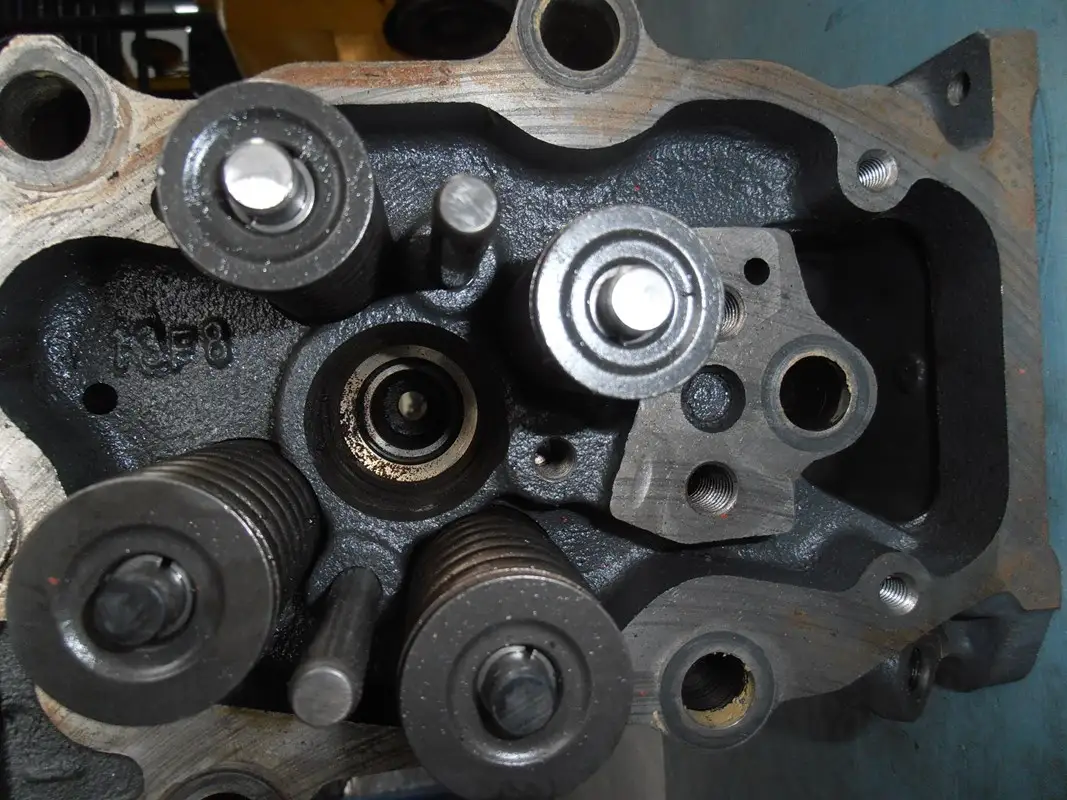 SCANIA CYLINDER HEAD 2081239GB USED - Picture 2