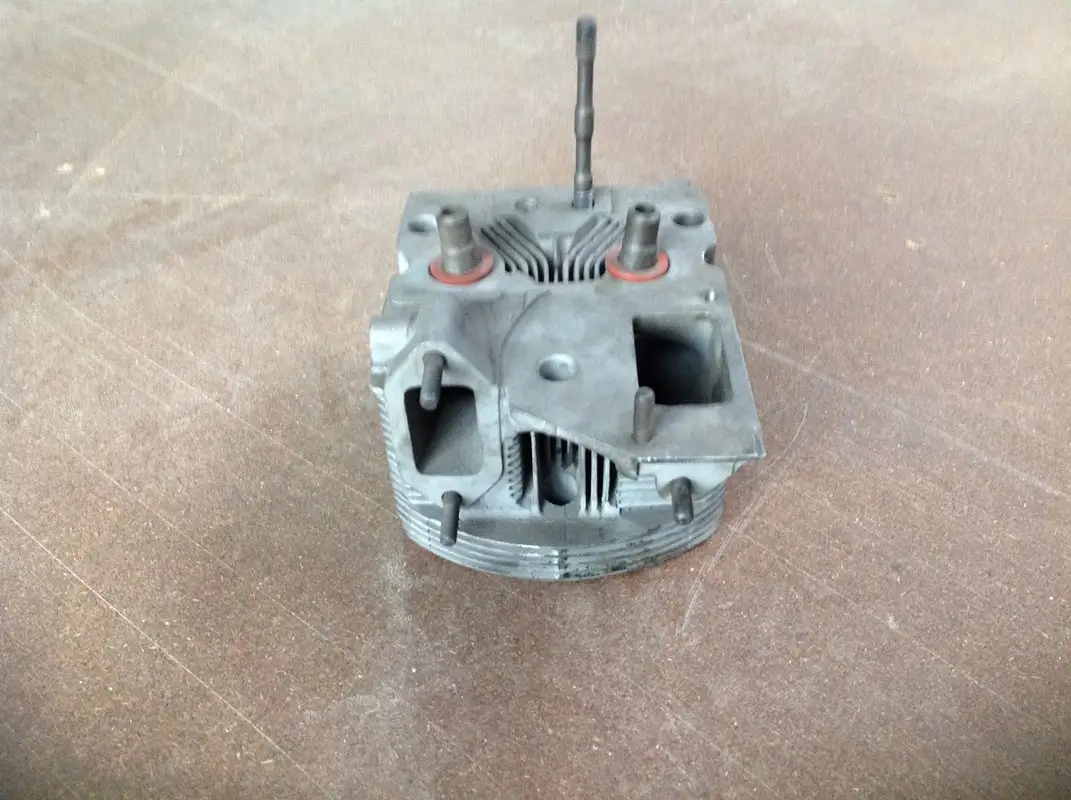 DEUTZ CABEZAL DE CILINDRO CK10142 USADO - Imagen 2