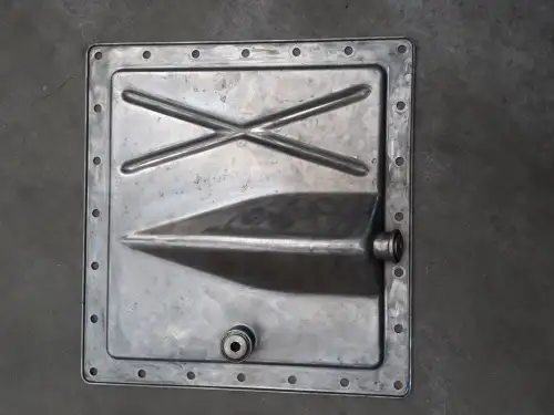 CUMMINS OIL PAN COVER 4080151 NEW
