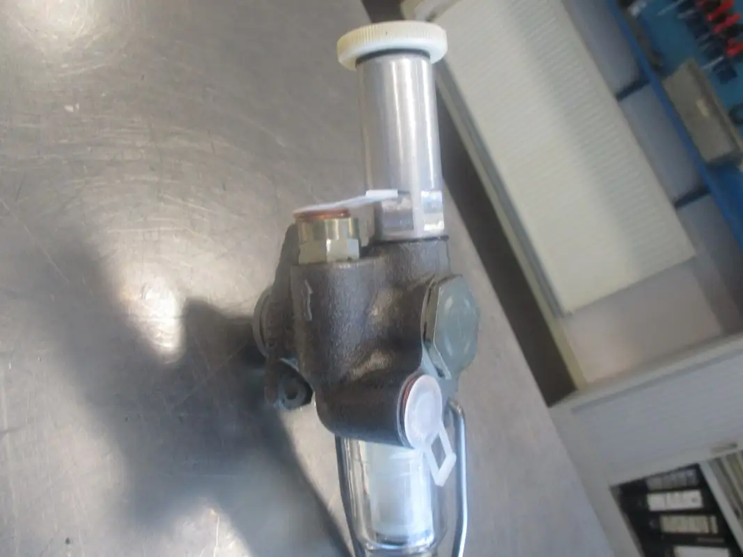 BOMBA DE COMBUSTIBLE DIÉSEL BOSCH 0440017011 RENOVADA - Imagen 3
