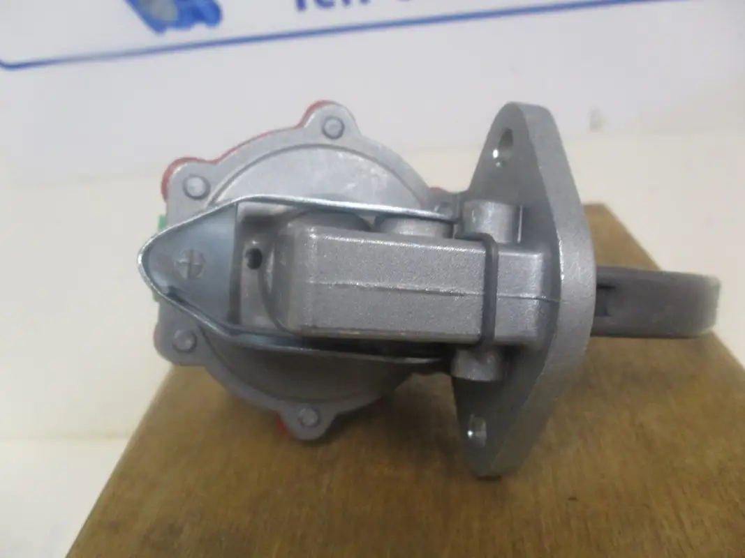 MAN DIESEL FÜLPUMPE 2683 NEU – Bild 2