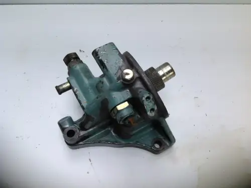 MITSUBISHI ÖLFILTERGEHÄUSE ME074383 GEBRAUCHT – Vorschaubild 1