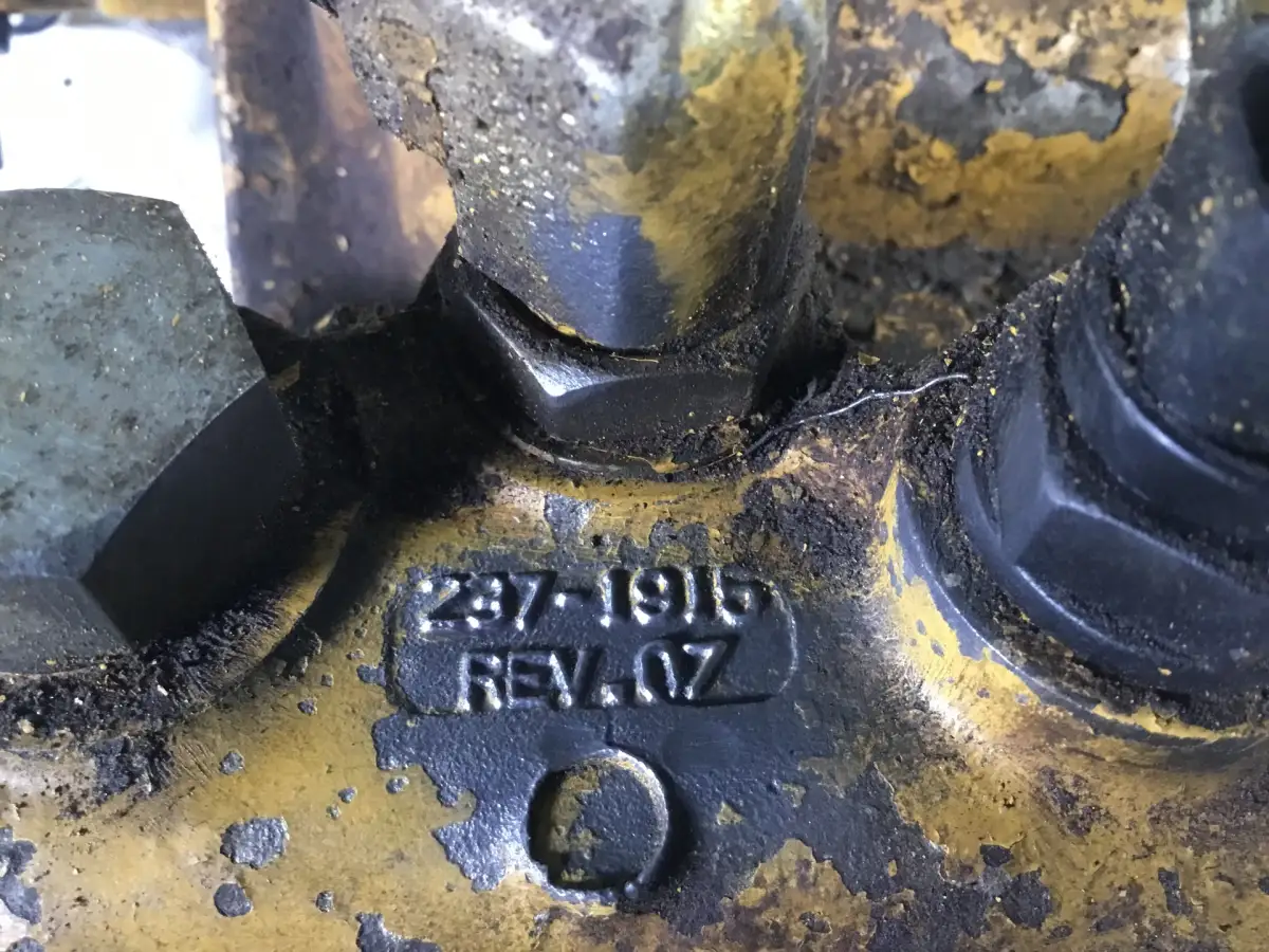 CATERPILLAR KRAFTSTOFFFILTERGEHÄUSE 2371915 GEBRAUCHT – Bild 5