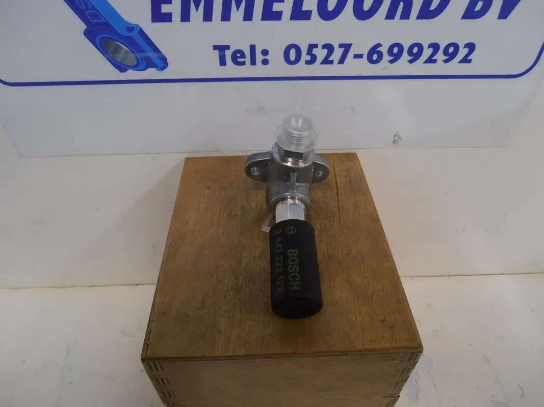 BOSCH HAND PUMP 0 440 011 002 NEW - Picture 2
