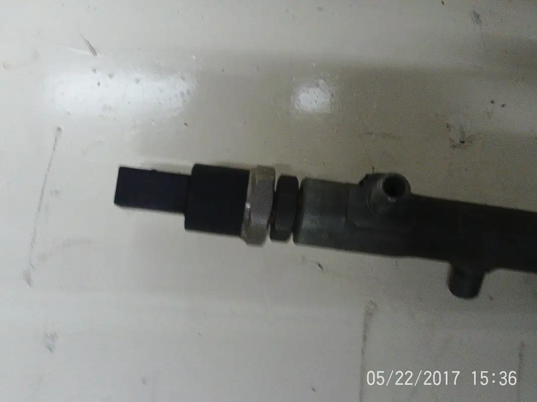BOSCH COMMON RAIL 0445214004 NEW - Picture 2