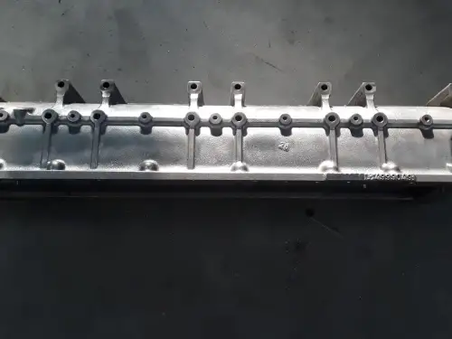 CUMMINS INLAAT MANIFOLD 4999049 NIEUW - Miniatuur afbeelding 1