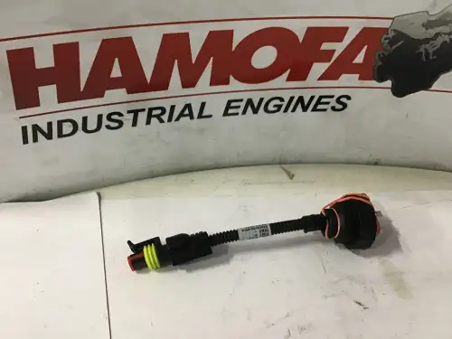 DEUTZ TUYAU DE RACCORDEMENT 04213069 NEUF