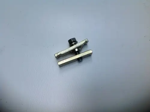КЛИПСА MITSUBISHI 3256133301 Б/У - Миниатюра 1