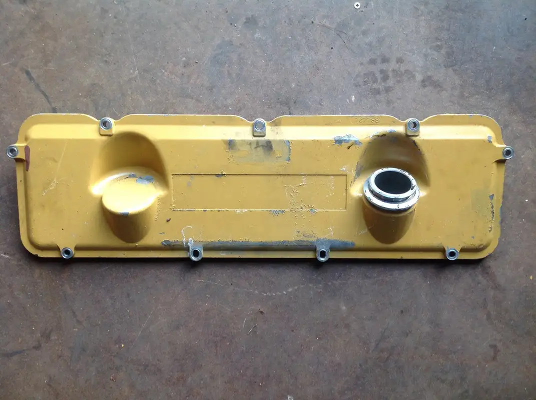 TAPA DE BALANCINES CATERPILLAR 7C7782 USADA - Imagen 2