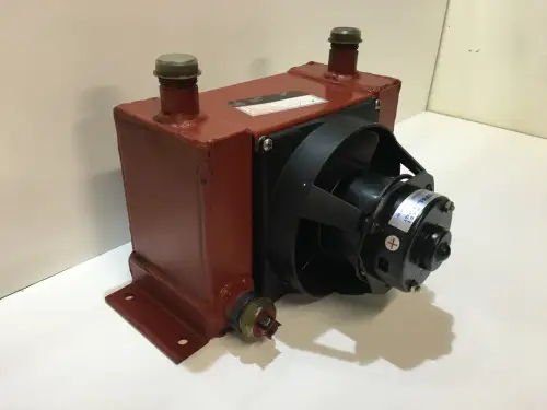 MITSUBISHI KÜHLWASSERTANK 3100-024 NEU – Vorschaubild 1