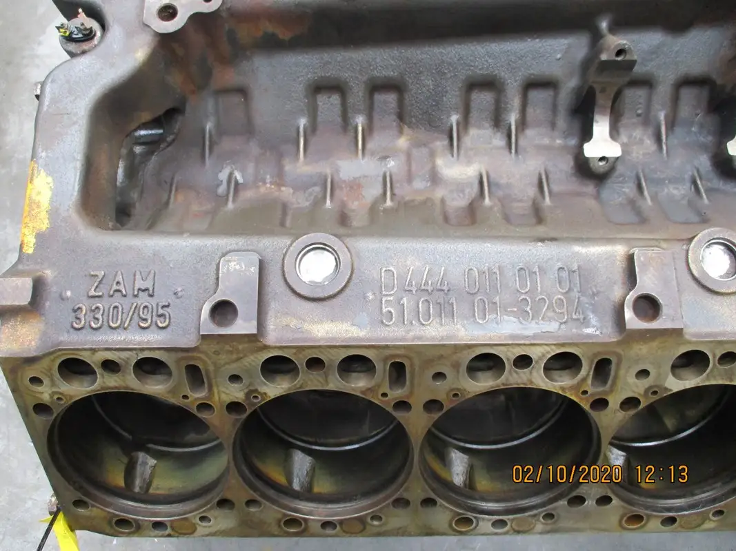 MERCEDES CRANKCASE MERCEDES OM444LA 51.011.01-3294 HERBOUW - Afbeelding 2