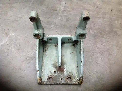 MITSUBISHI BRACKET, MOUNTING 3771400501 USED - Thumb image 1