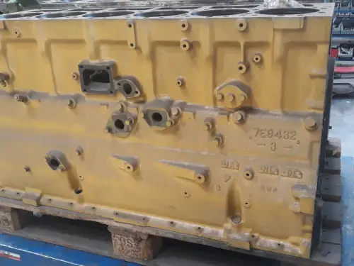 GEBRAUCHTES CATERPILLAR GEHÄUSE CATERPILLAR 3406 MB046 – Vorschaubild 1
