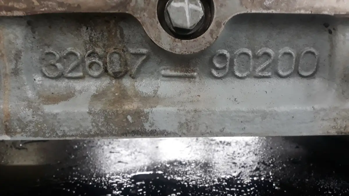 MITSUBISHI KURBELGEHÄUSE MITSUBISHI S12A2 3260760030 GEBRAUCHT – Bild 2