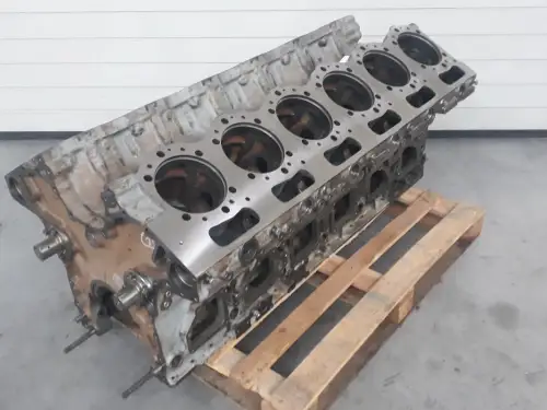 REBUILT MITSUBISHI CRANKCASE MITSUBISHI S12A2 MB073 - Thumb image 1